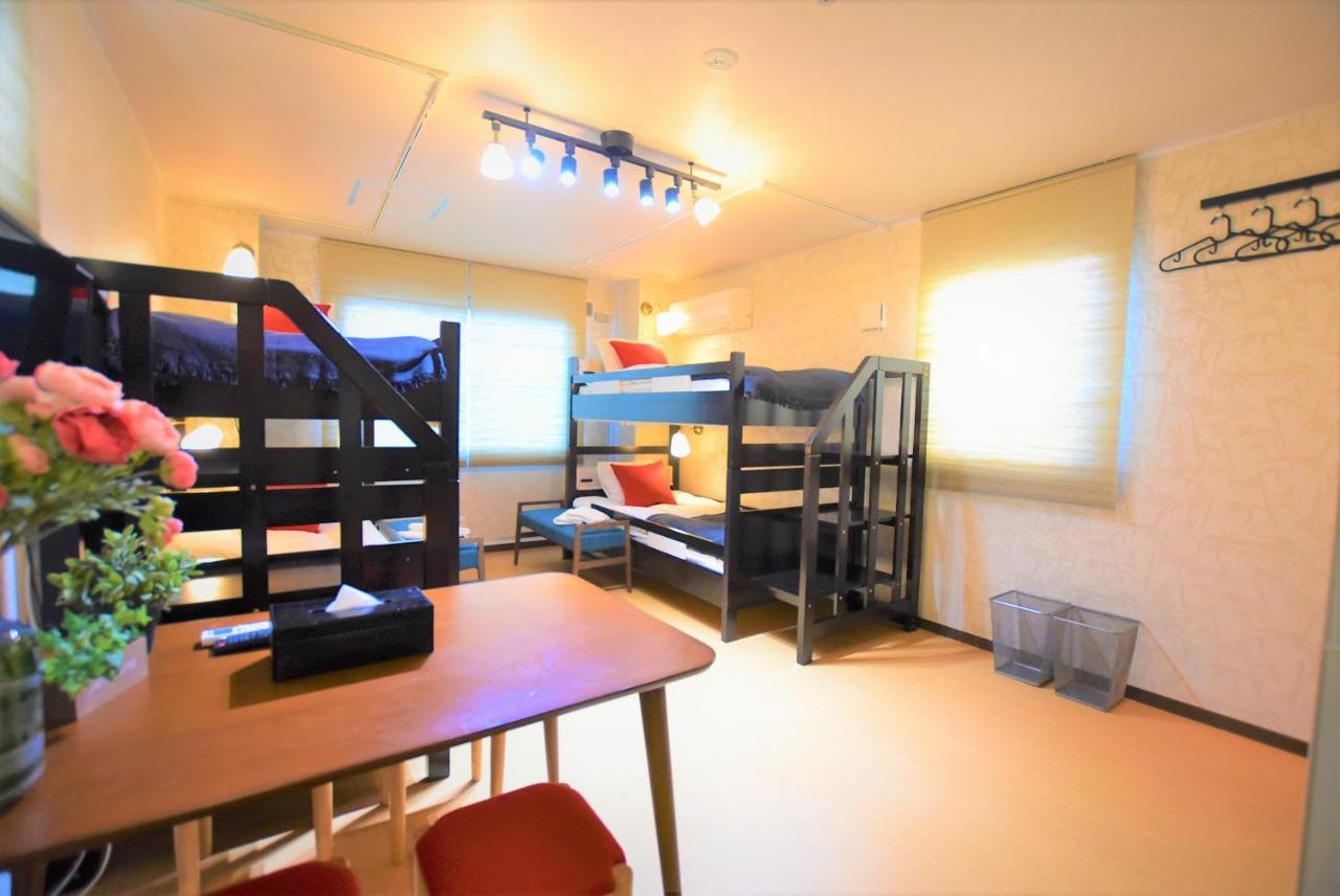 Appartamento Kuromon28-Near Kuromon Market,Nihonbashi Station Osaka Esterno foto