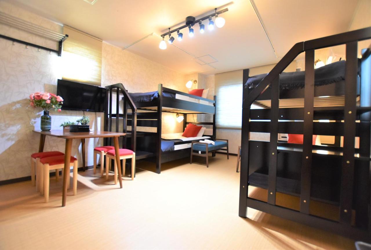 Appartamento Kuromon28-Near Kuromon Market,Nihonbashi Station Osaka Esterno foto