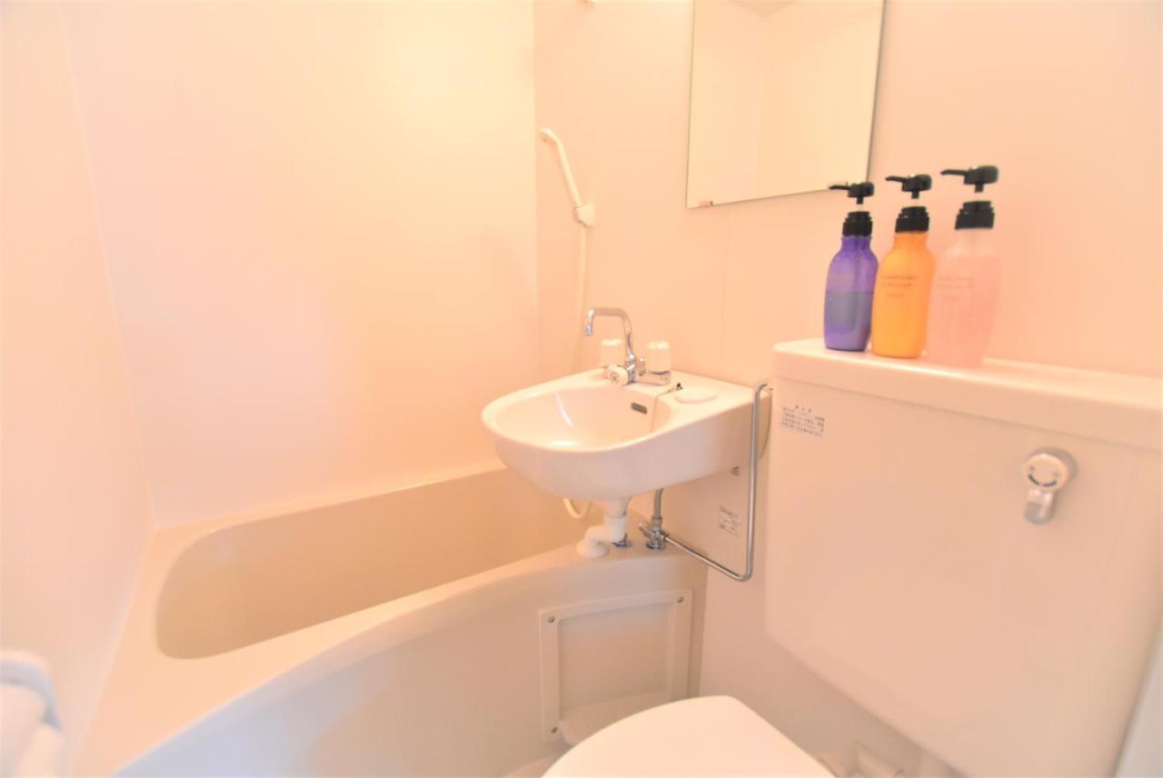 Appartamento Kuromon28-Near Kuromon Market,Nihonbashi Station Osaka Esterno foto