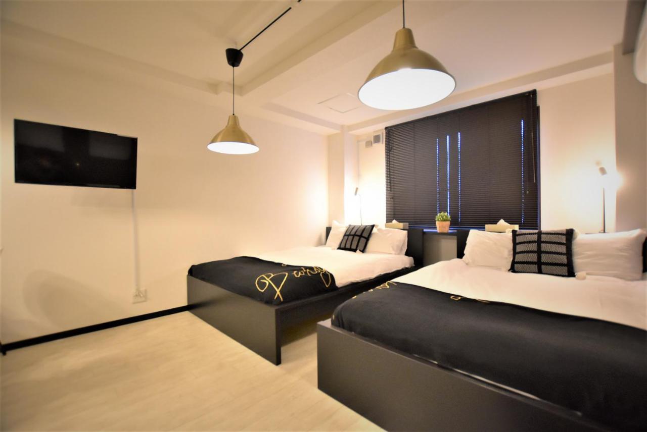 Appartamento Kuromon28-Near Kuromon Market,Nihonbashi Station Osaka Esterno foto
