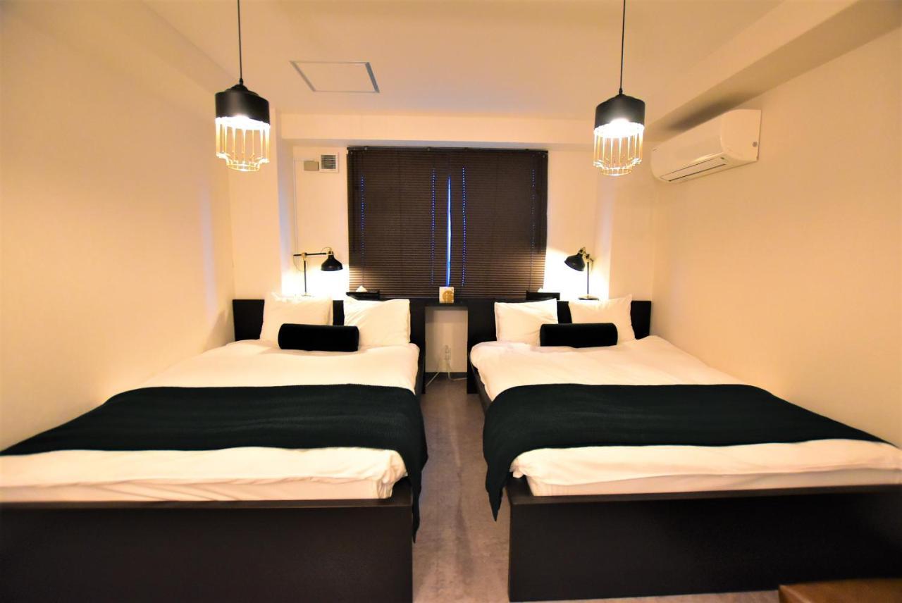 Appartamento Kuromon28-Near Kuromon Market,Nihonbashi Station Osaka Esterno foto